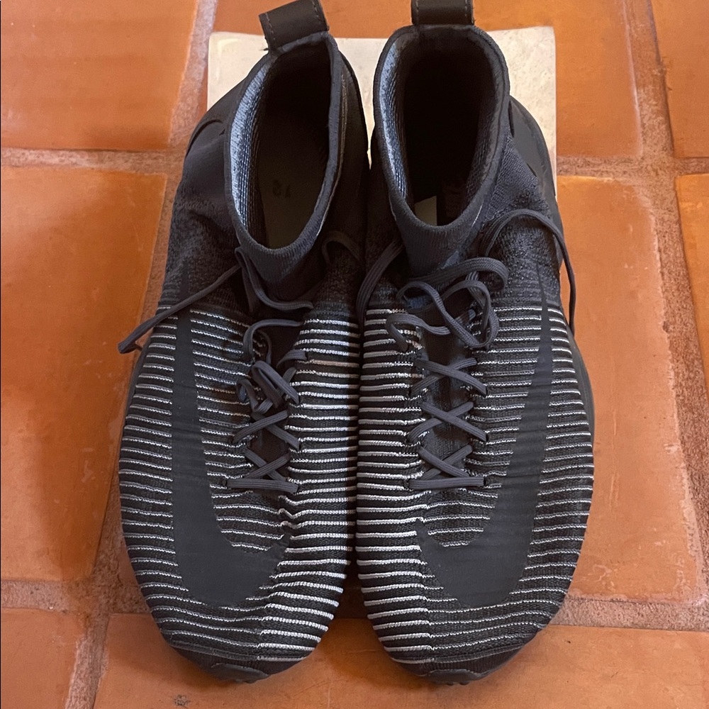 NIKE ZOOM AIR Black and White High-Top Running Sneakers Sz 12.